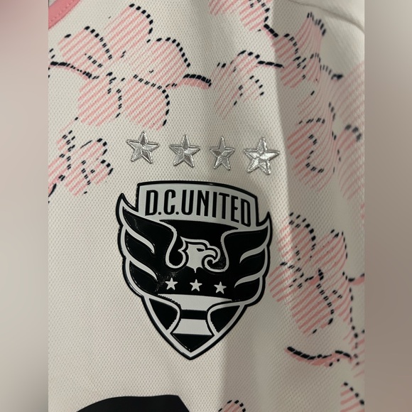 Authentic Adidas DC United Jersey Mens Slim Fit XL 23/24 Away Cherry Blossom EUC - Picture 4 of 14